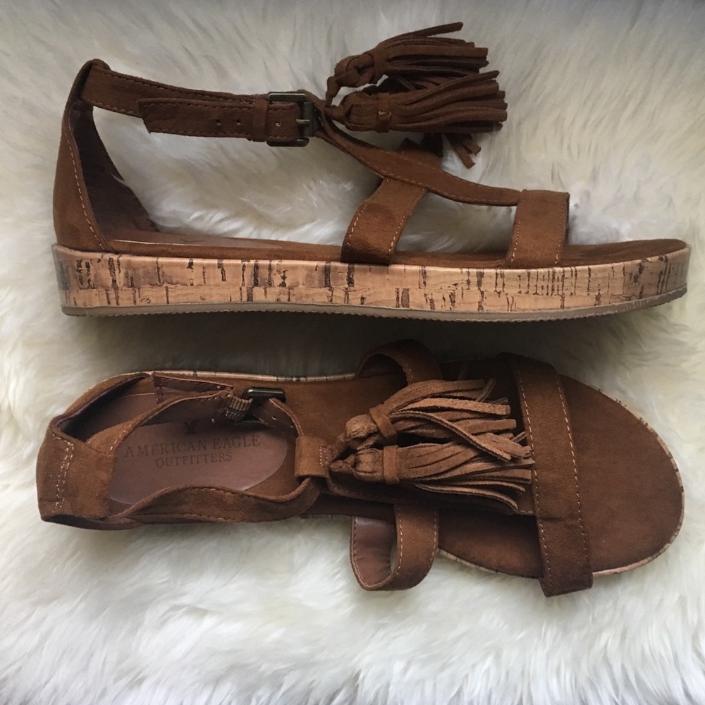 American Eagle NWOT Brown Tassel Sandal